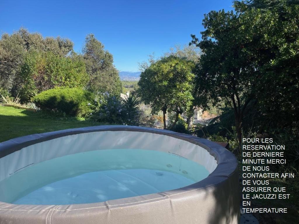 Domaine Des Tuilieres Avec Jacuzzi Daire Vallauris Dış mekan fotoğraf
